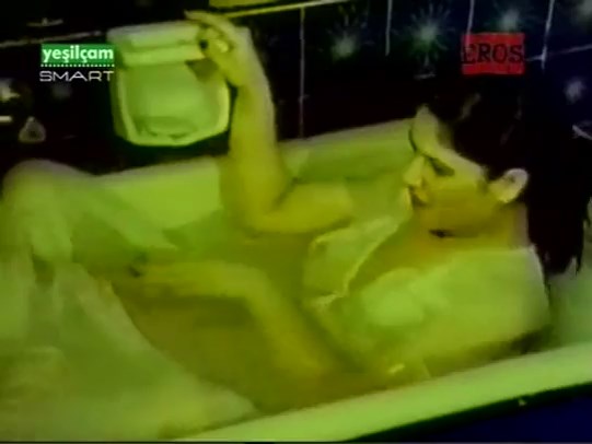 Banyoda Islak Anlar Türk Erotik izle
